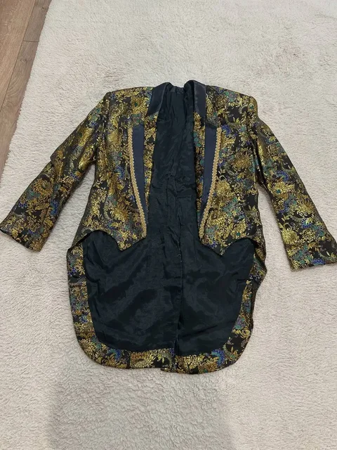 Фрак для выступления на рост 164 - Карнавальные костюмы в Люберцы