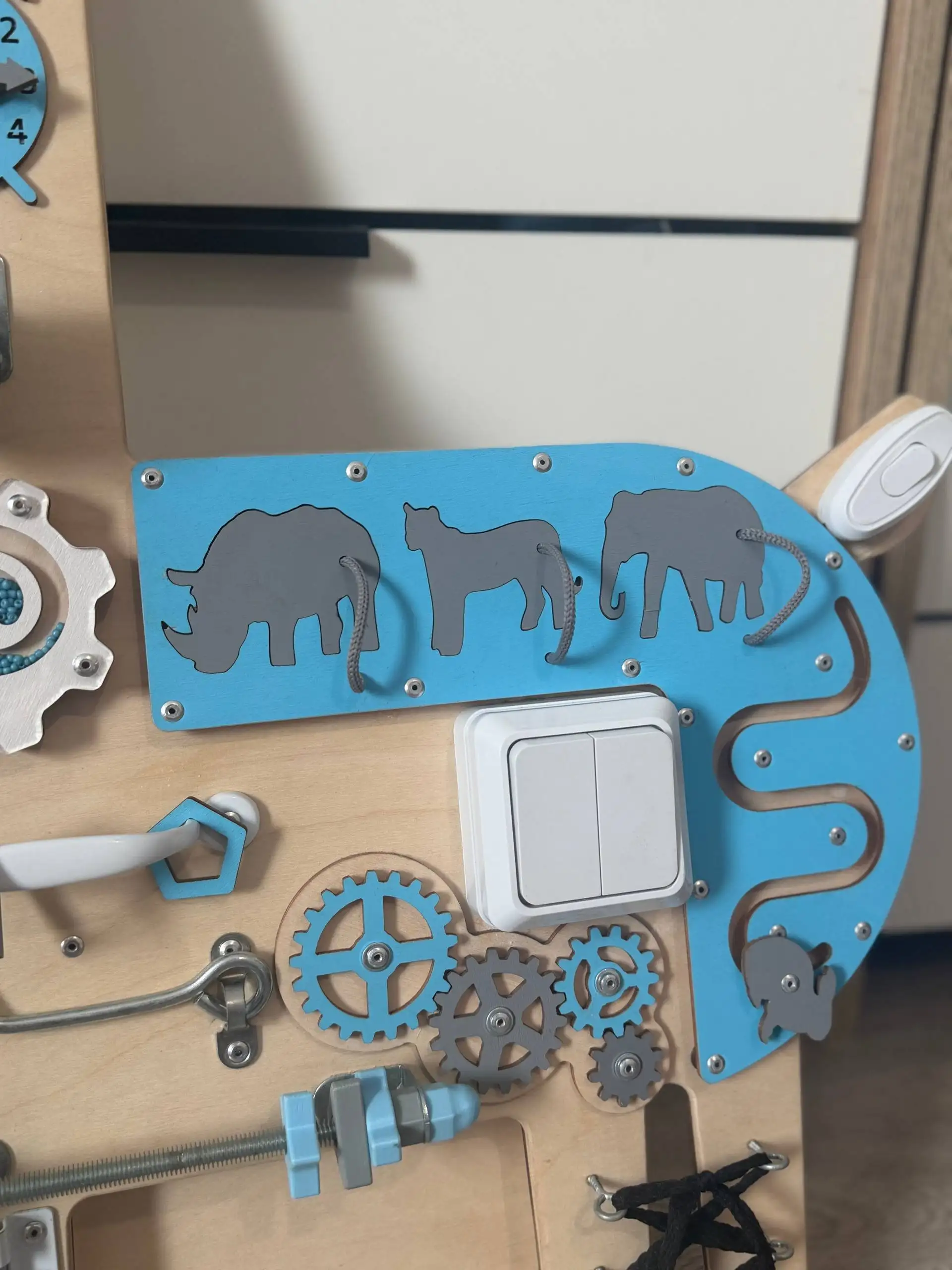 Продам бизиборд лама в отличном состоянии - Развивающие игрушки (Товары для детей) в Люберцы