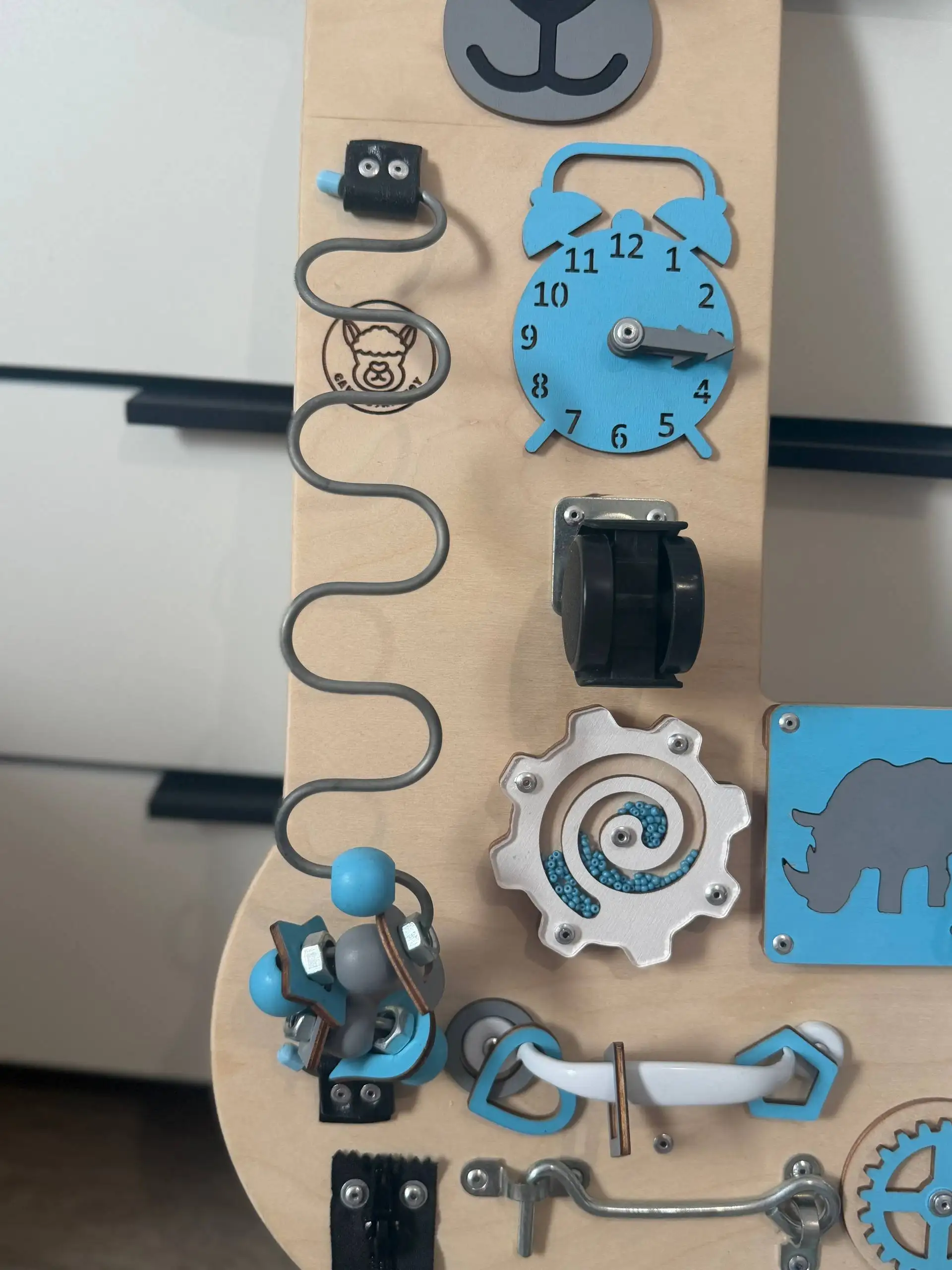 Продам бизиборд лама в отличном состоянии - Развивающие игрушки (Товары для детей) в Люберцы