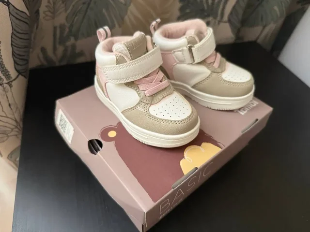 Ботиночки кеды для малышки 20 размер - Для новорожденных в Люберцы