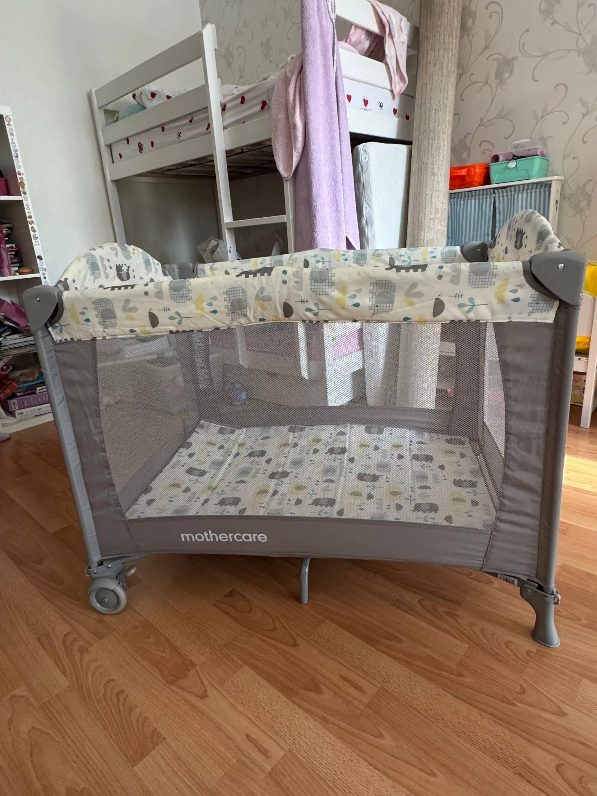 Детский манеж в отличном состоянии - Товары для детей в Некрасовка