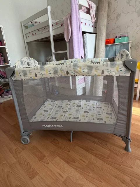 Детский манеж в отличном состоянии - Товары для детей в Некрасовка