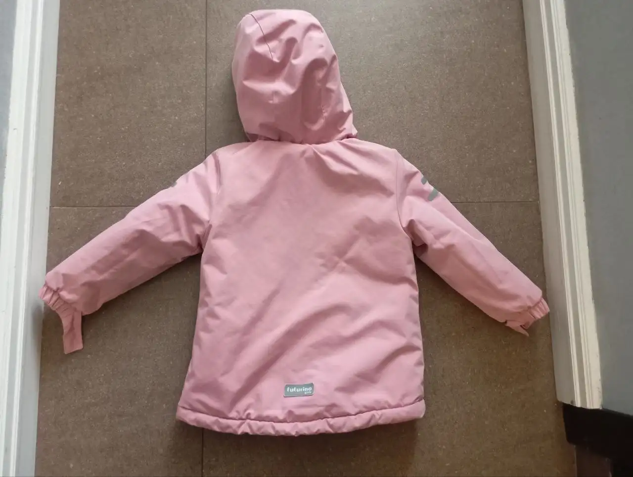 Демисезонная куртка для девочки размер 104 - Детская одежда (Одежда) в Люберцы