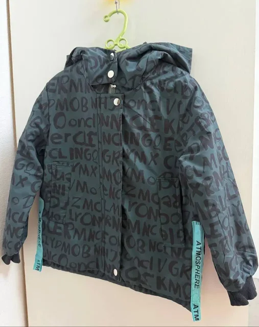 Демисезонная куртка 122 размер - Сумки и аксессуары в Люберцы