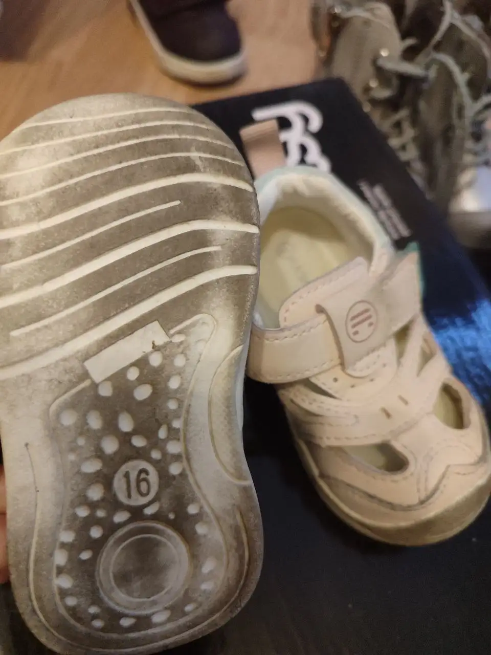 Детская одежда и игрушки в Некрасовке - Одежда и игрушки (Товары для детей) в Некрасовка