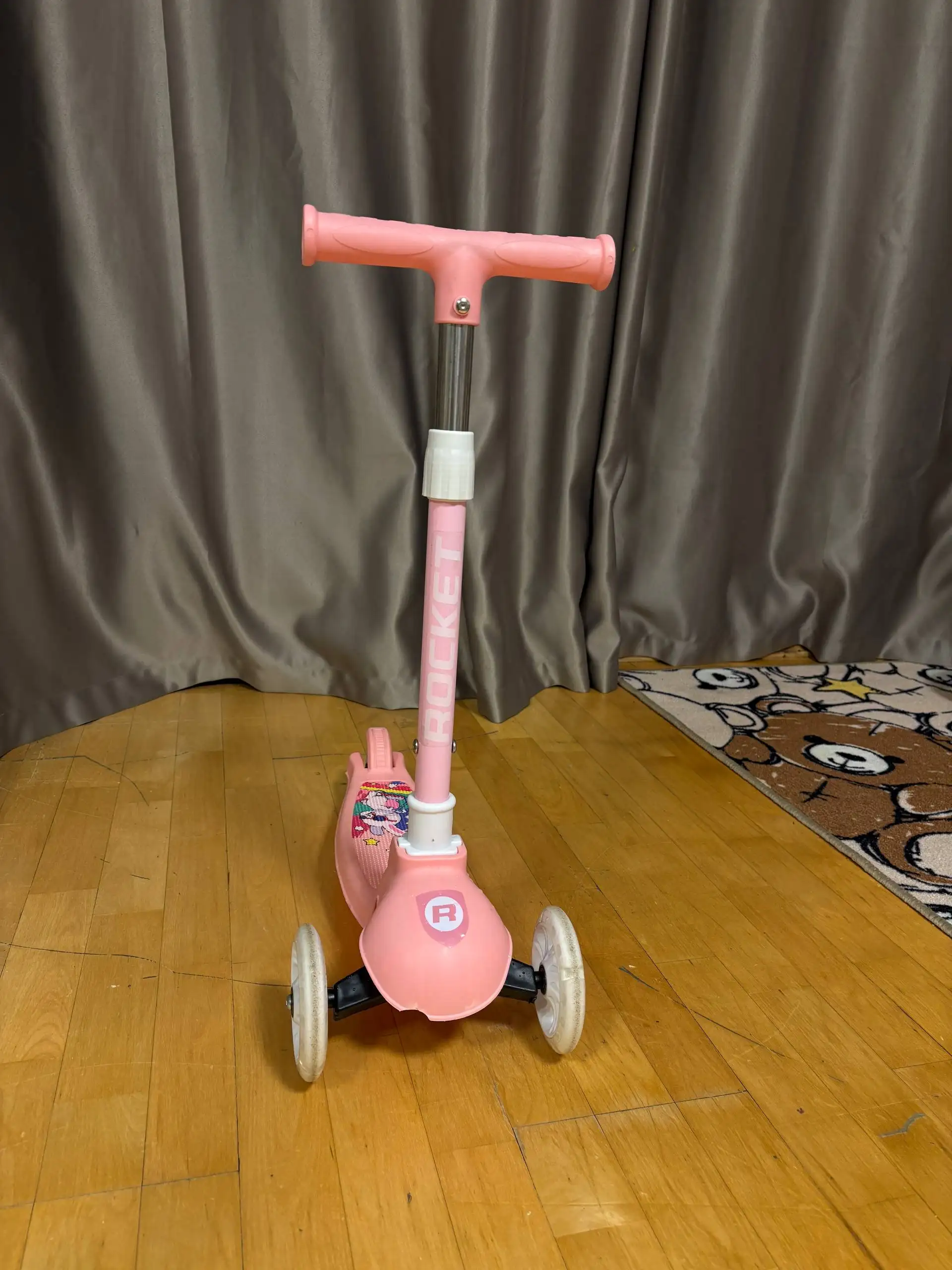 Детский велосипед с подсветкой колес - Детские товары (Барахолка) в Люберцы