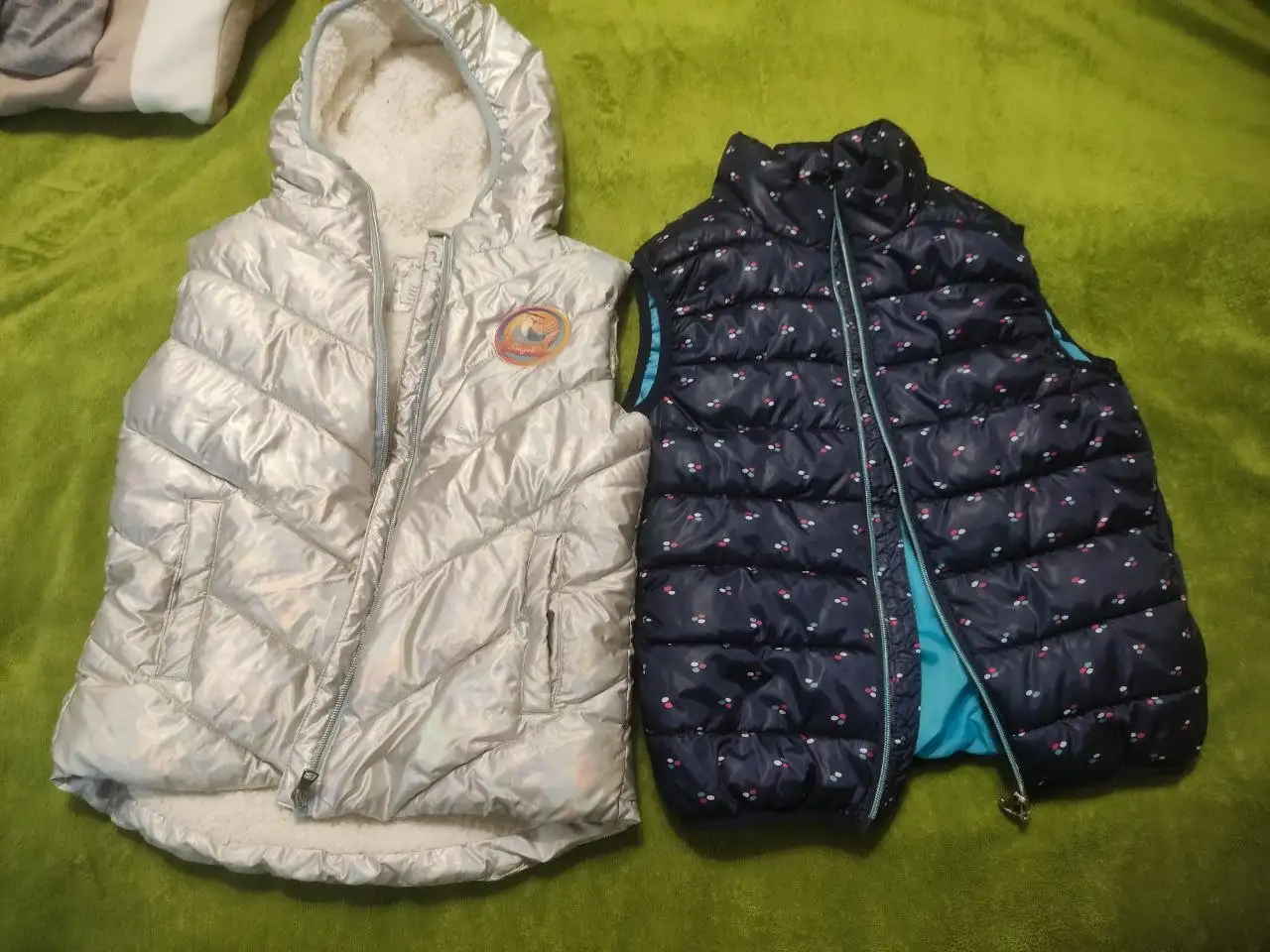 Детская одежда: жилетки, куртка и пальто - Одежда (Товары для детей) в Некрасовка