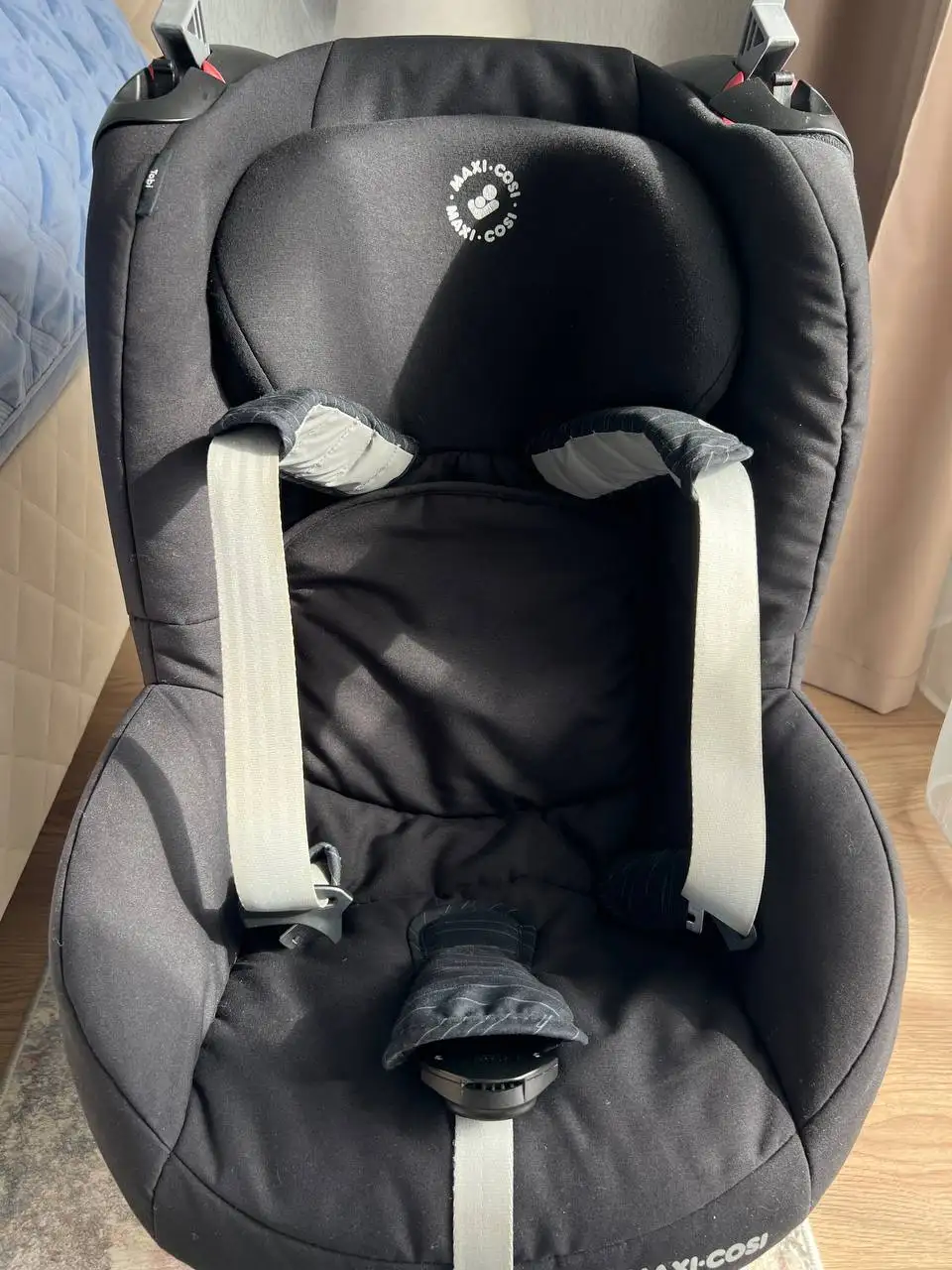 Автокресло Maxi cosi tobi 9-18 кг в отличном состоянии - Автокресла (Товары для детей) в Люберцы