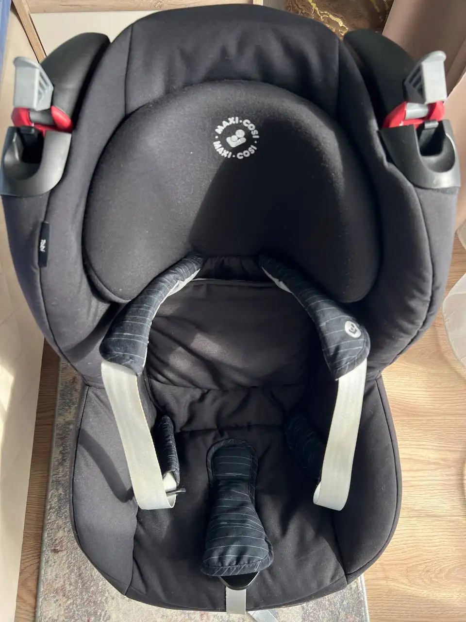 Автокресло Maxi cosi tobi 9-18 кг в отличном состоянии - Автокресла (Товары для детей) в Люберцы
