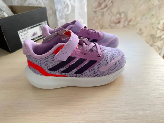 Детские кроссовки 26 размер 16,5 по стельке - Посуда и кухонная утварь в Люберцы