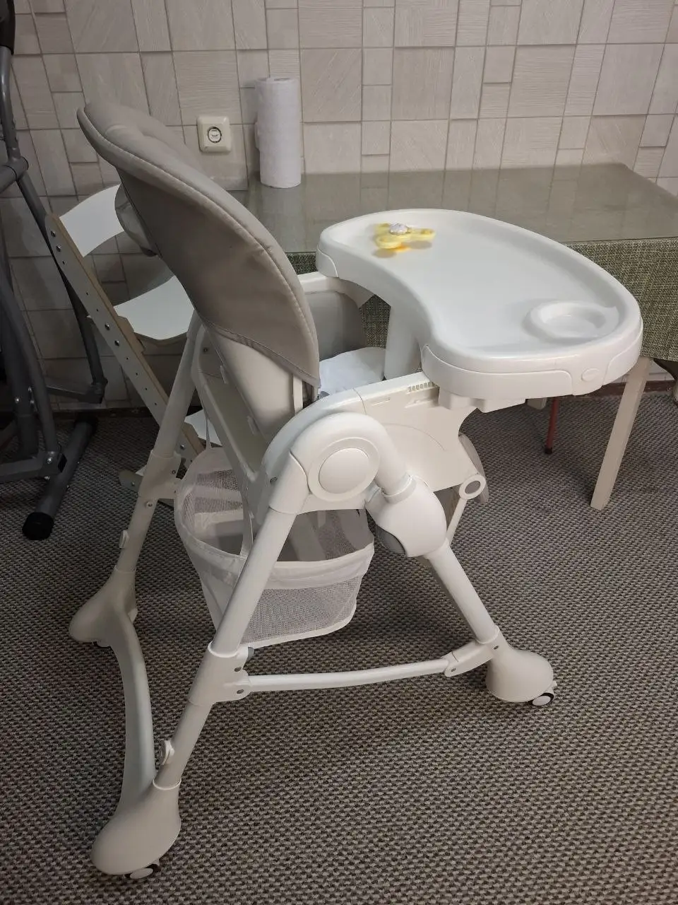 Стульчик для кормления Tommy new life в идеальном состоянии - Стульчики для кормления (Товары для детей) в Люберцы