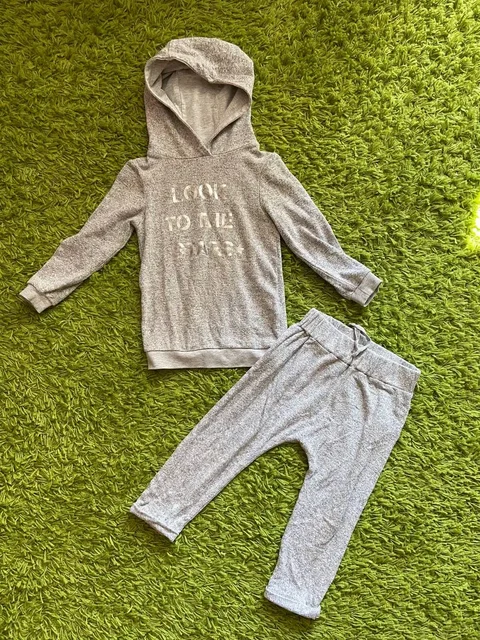 Костюм Mothercare 98 и слипоны оригинал - частное объявление в Некрасовка