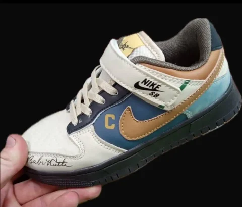 Кроссовки Nike Вьетнам размер 34-35 новые - Одежда в Люберцы