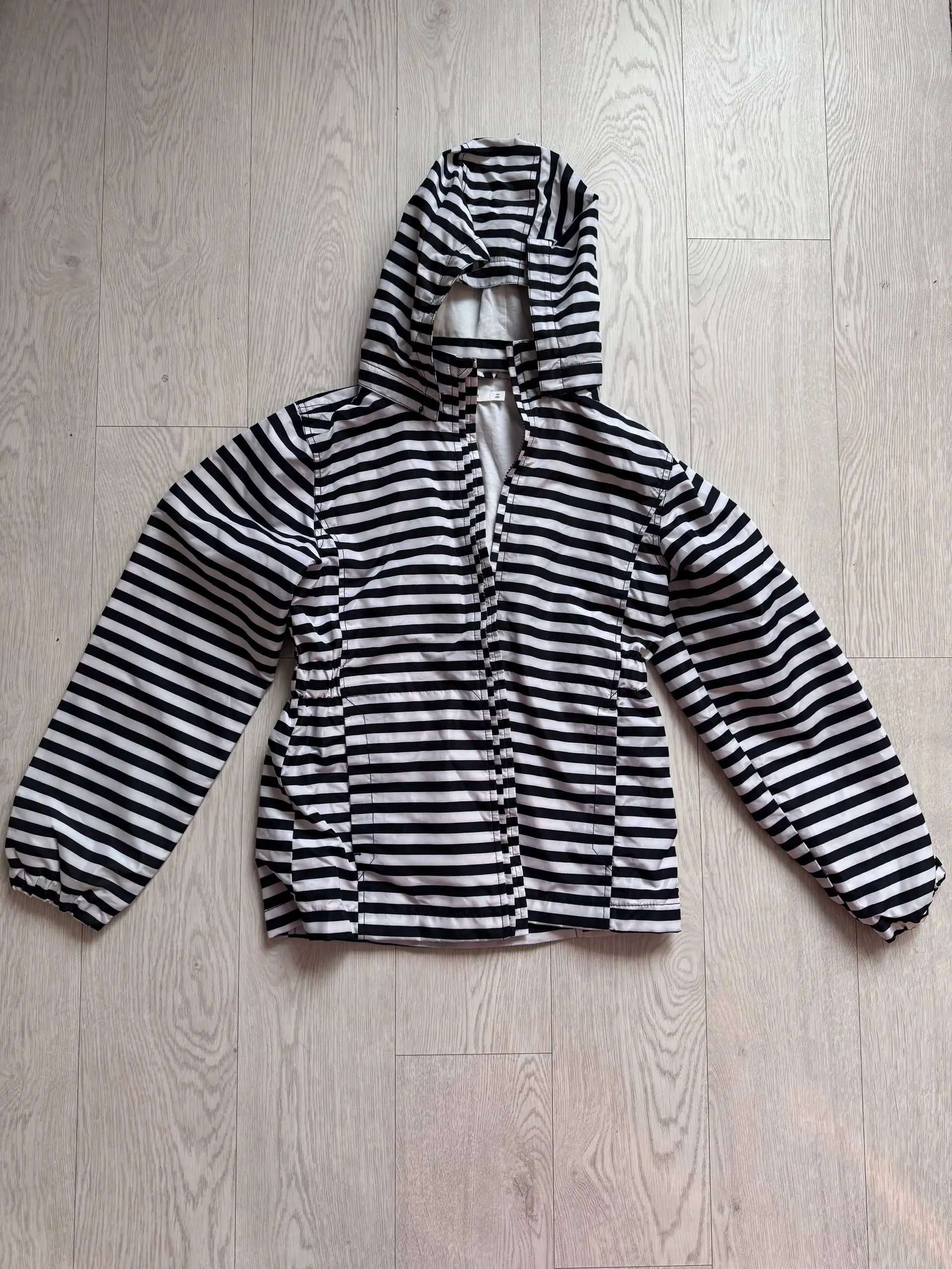 Детская приталенная ветровка для девочки 10-11 лет - Детская одежда (Одежда) в Некрасовка