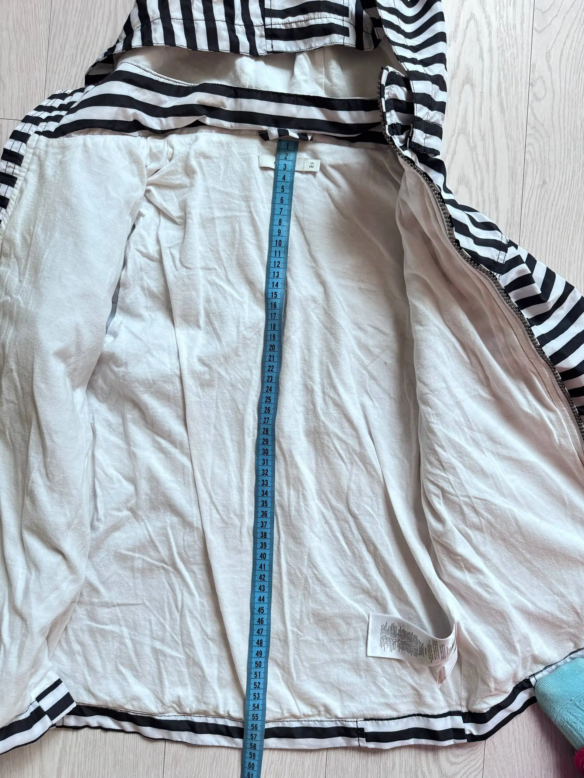 Детская приталенная ветровка для девочки 10-11 лет - Детская одежда (Одежда) в Некрасовка