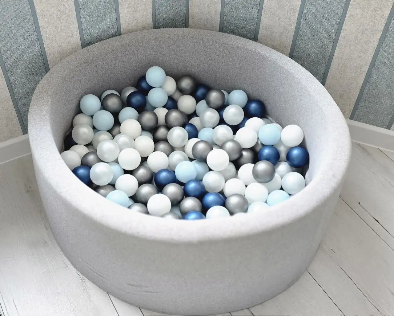 Продажа детской одежды в Некрасовке - Детская одежда (Барахолка) в Некрасовка