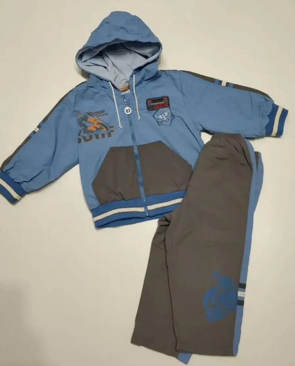 Детский спортивный костюм с ветровкой и штанами - Детская одежда (Одежда) в Некрасовка