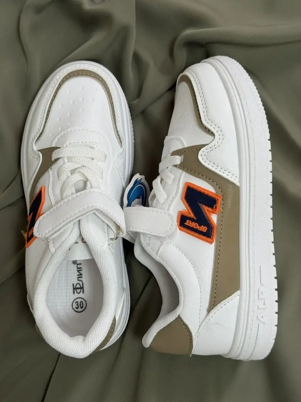 Новые кроссовки 30 размер - Обувь (Барахолка) в Люберцы