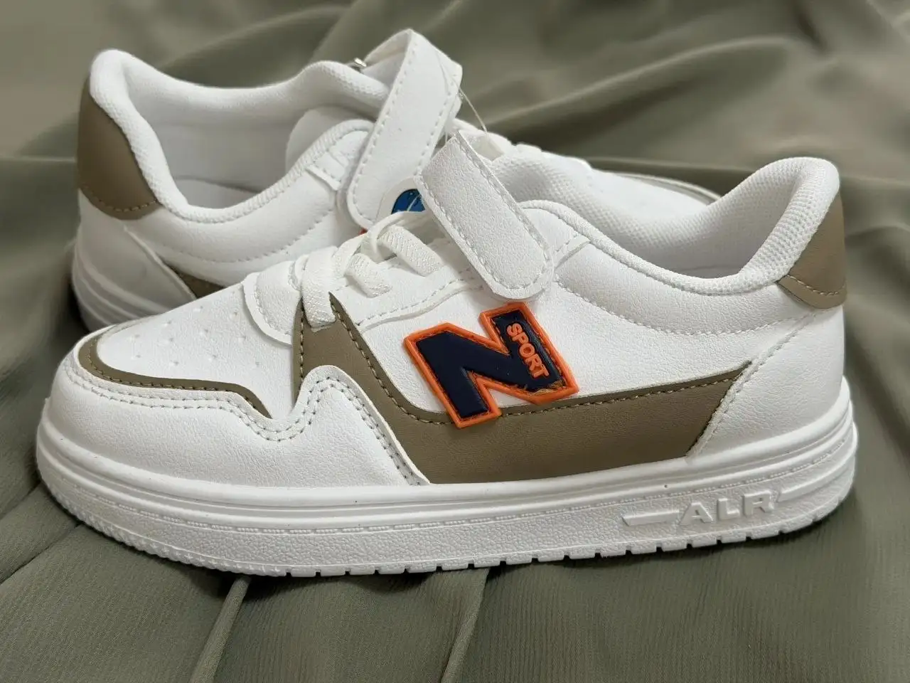 Новые кроссовки 30 размер - Обувь (Барахолка) в Люберцы