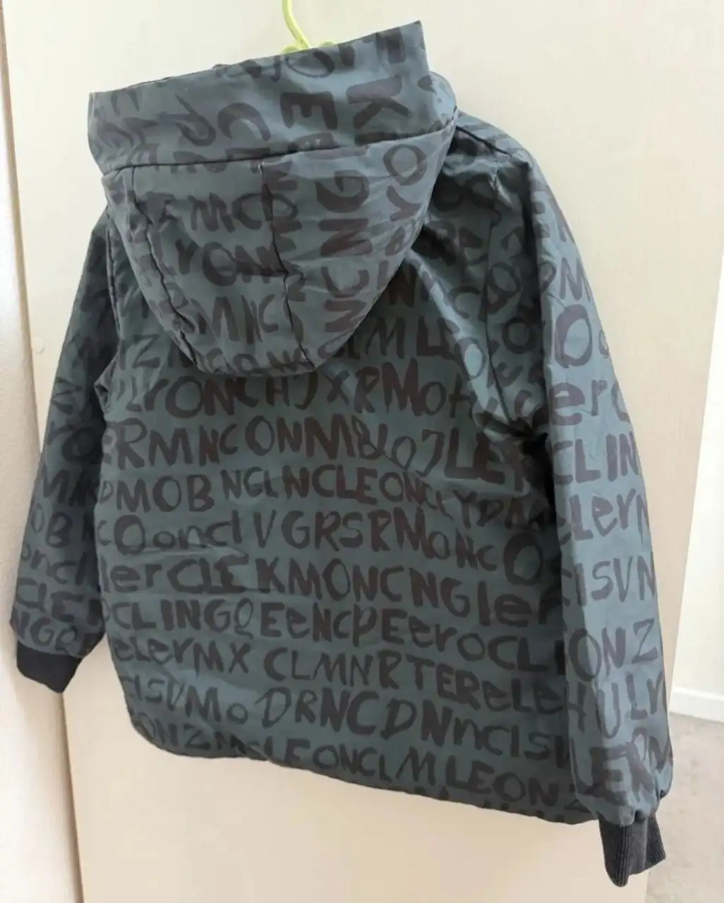 Весенняя куртка в идеальном состоянии - Верхняя одежда (Одежда) в Люберцы