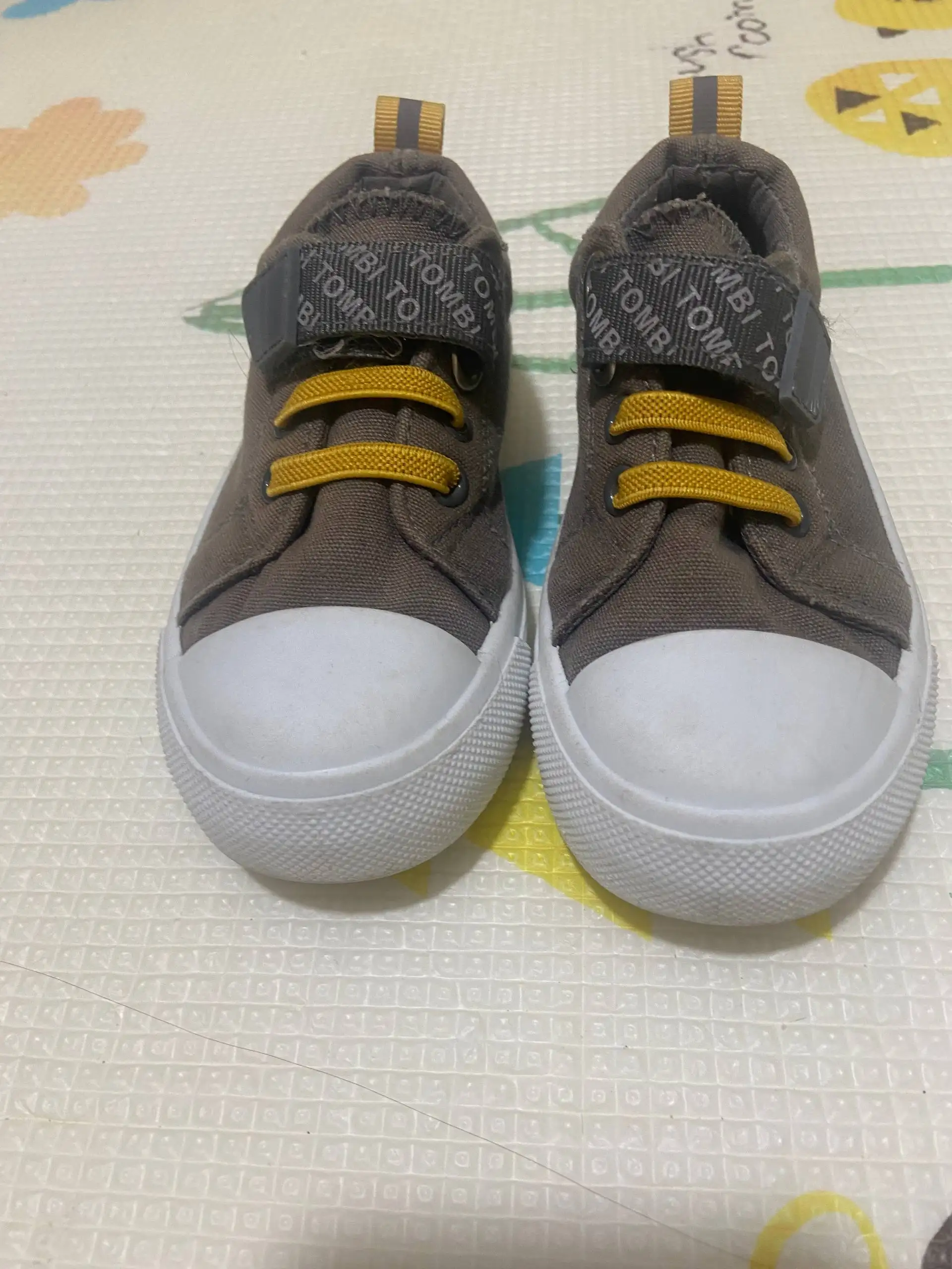 Детская одежда и обувь: комбинезон и кеды - Одежда и обувь (Товары для детей) в Некрасовка, Люберцы