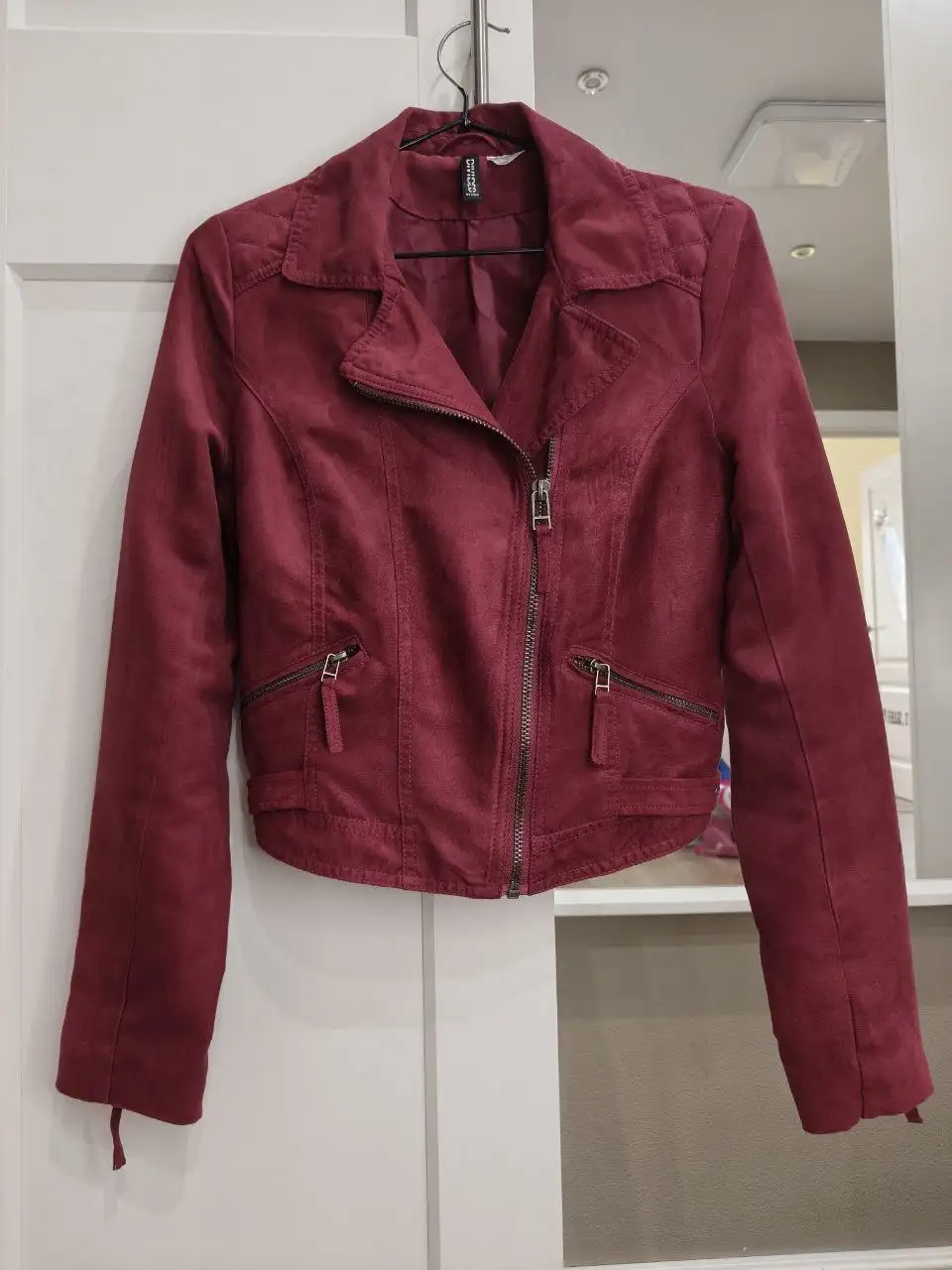 Весенняя куртка-косуха H&M из замши - Верхняя одежда (Одежда) в Люберцы