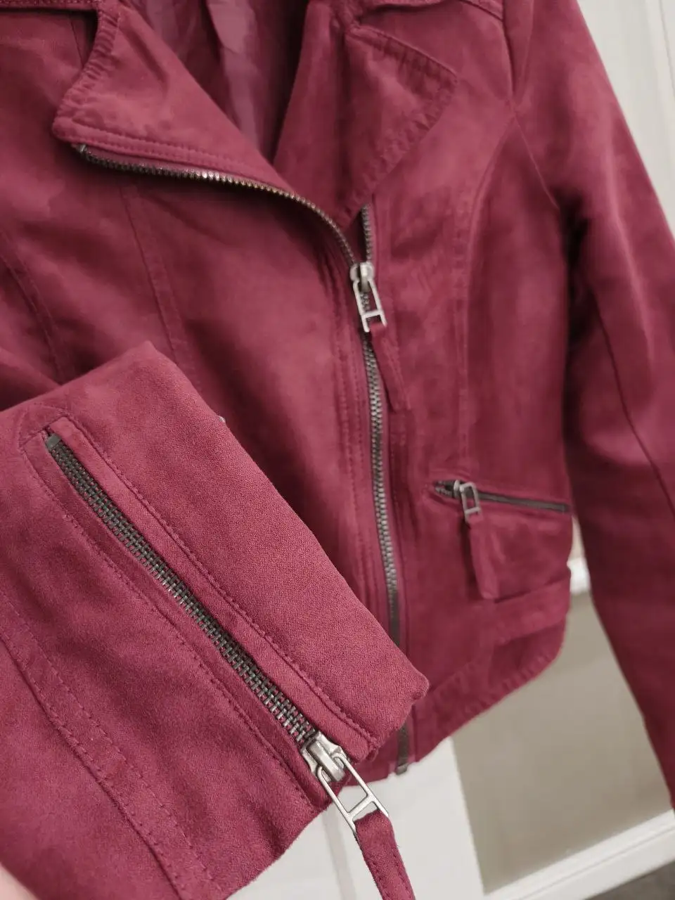 Весенняя куртка-косуха H&M из замши - Верхняя одежда (Одежда) в Люберцы