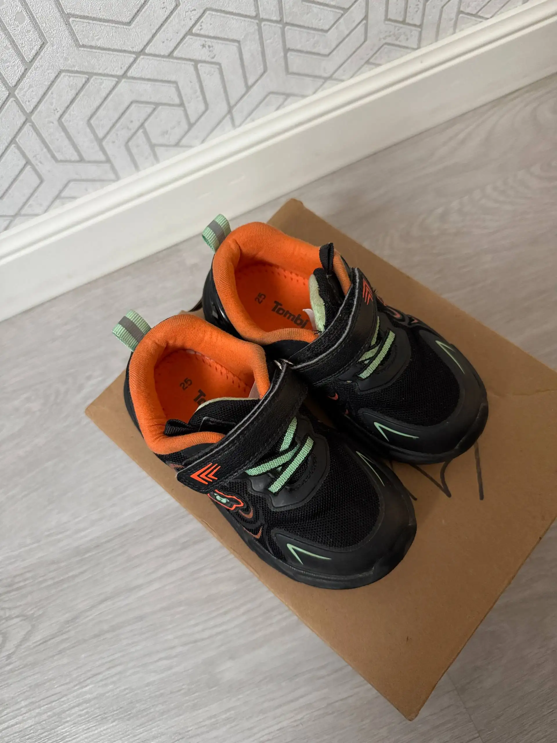 Кроссовки Tombi - Детская одежда (Одежда) в Люберцы