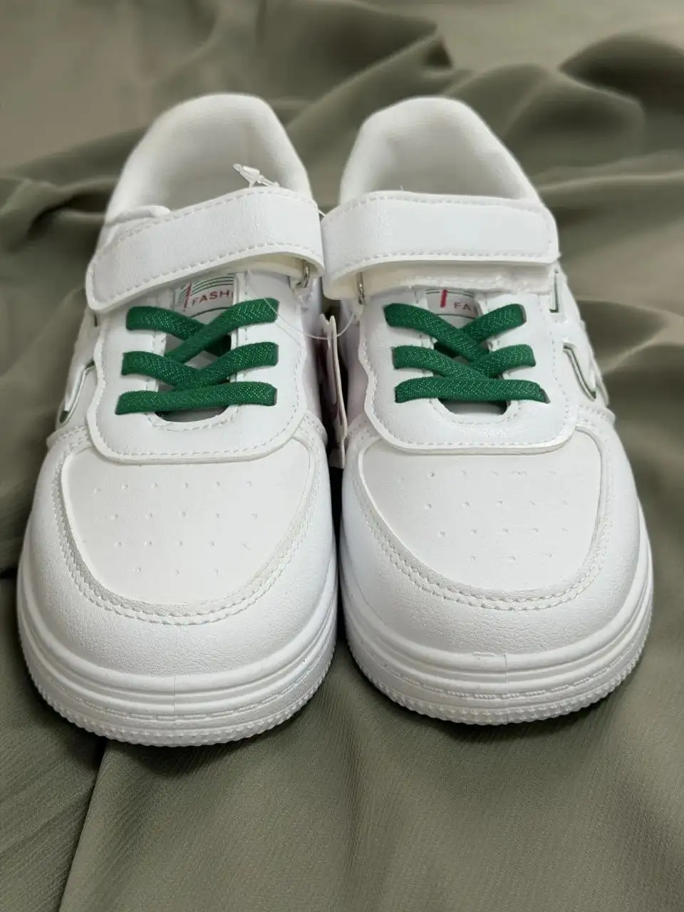 Новые детские кроссовки размер 32 - Обувь (Одежда) в Некрасовка