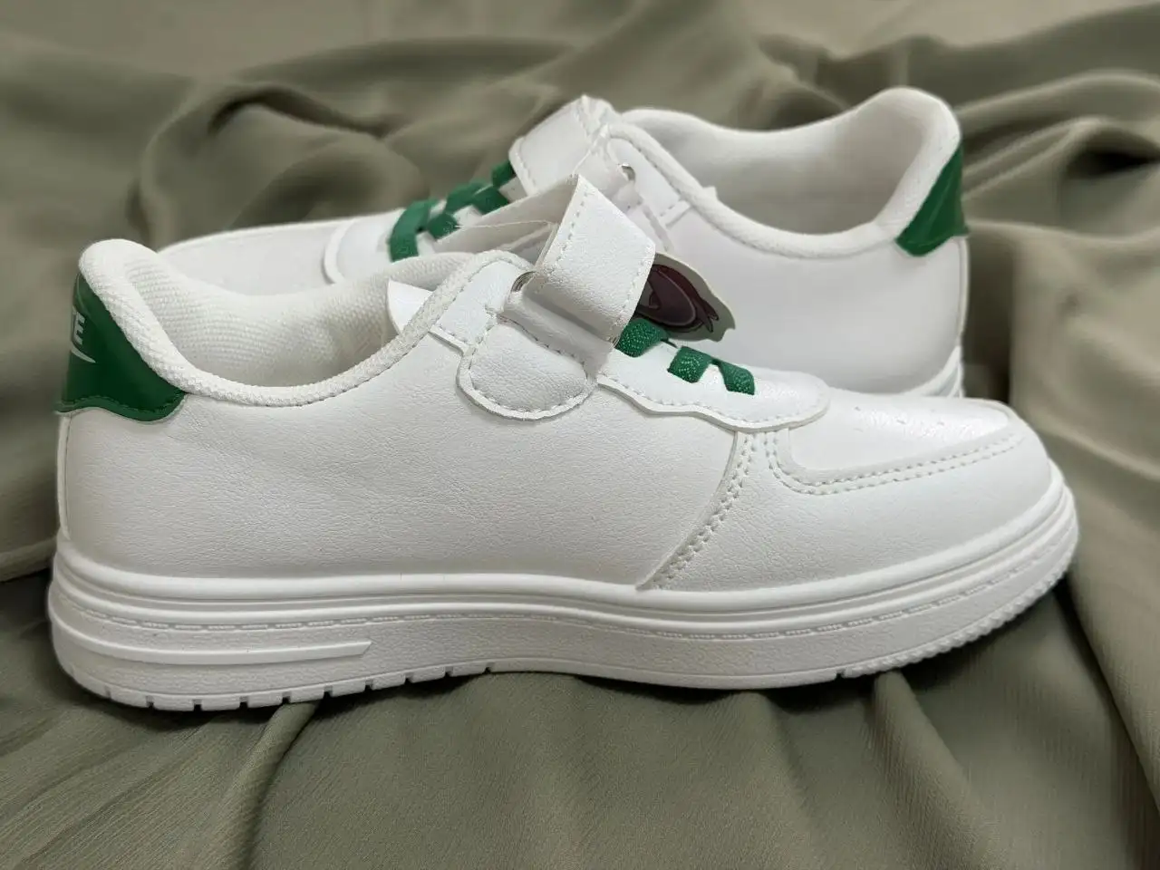 Новые детские кроссовки размер 32 - Обувь (Одежда) в Некрасовка