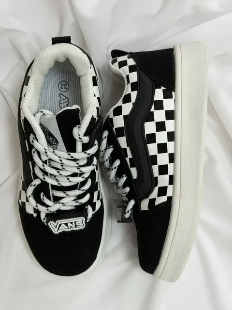 Новые кроссовки детские размер 32 - Каталки в Люберцы