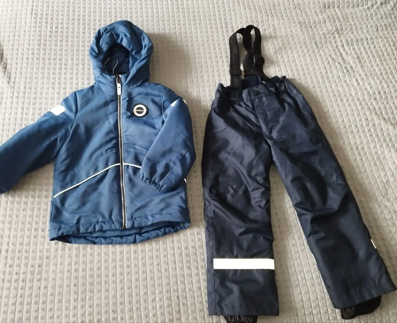 Детская одежда: куртка и брюки - Детская одежда (Одежда) в Некрасовка