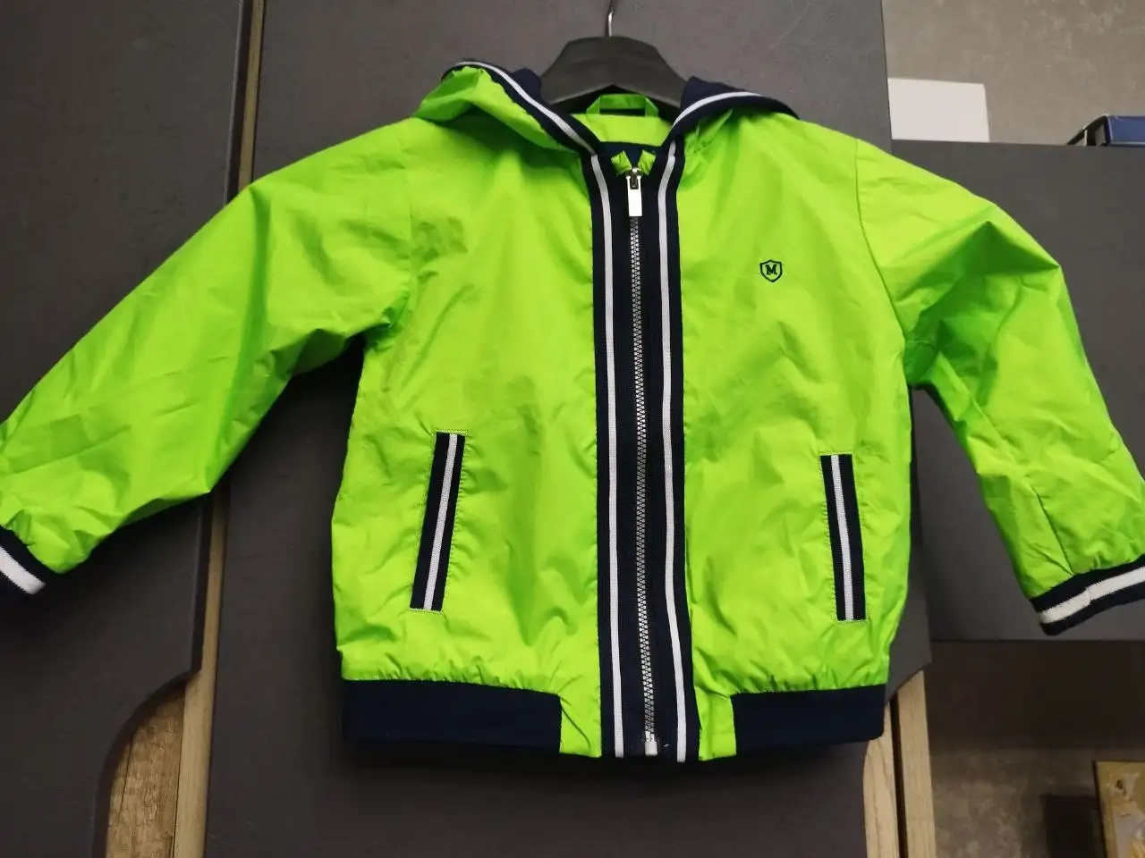 Ветровка для мальчика H&M 98/104 - Детская одежда (Одежда) в Некрасовка