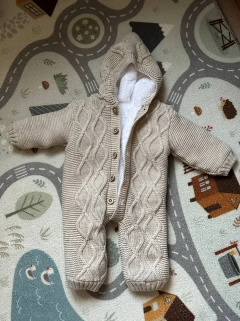 Продажа детской одежды: комбинезоны и крестильный набор - Детское питание в Некрасовка