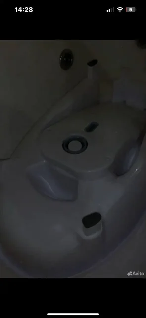 Детские товары: ванночка, кроватка с матрасом, коляска - Одежда для малышей в Люберцы