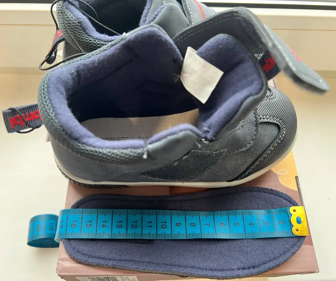 Детские кроссовки 25 размера - Обувь (Товары для детей) в Москва