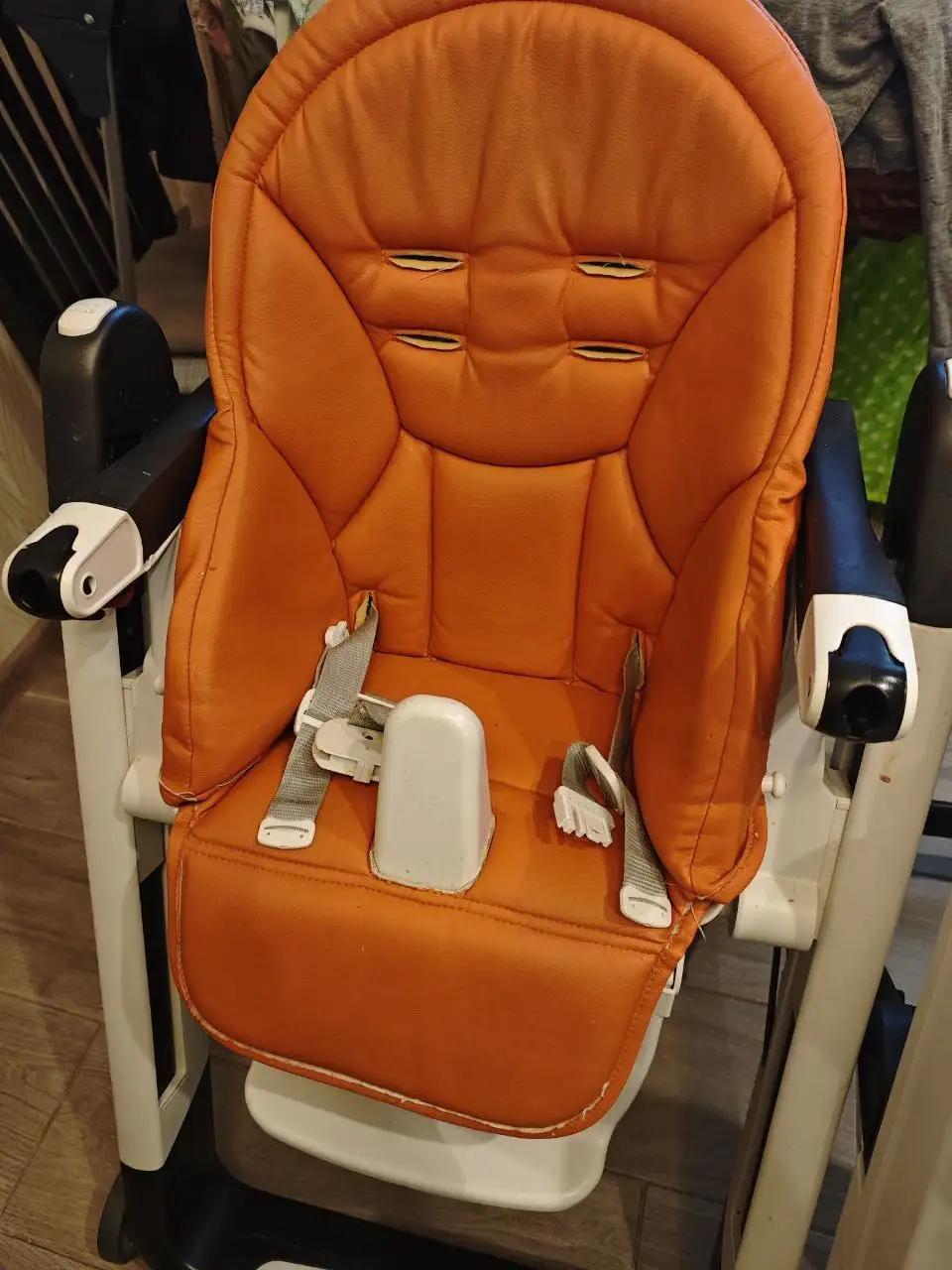 Стульчики для кормления Peg Perego Siesta - Для кормления (Товары для детей) в Москва