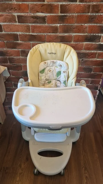 Стульчик для кормления Peg Perego Tatamia - Куртки и комбинезоны в Москва