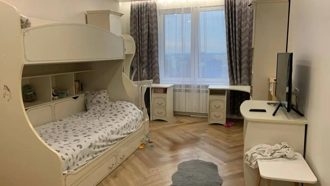 Продается детский комплект мебели с двухъярусной кроватью - Детская мебель (Товары для детей) в Некрасовка