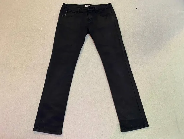Продам детские джинсы Armani Teen - Коляски (1) в Некрасовка