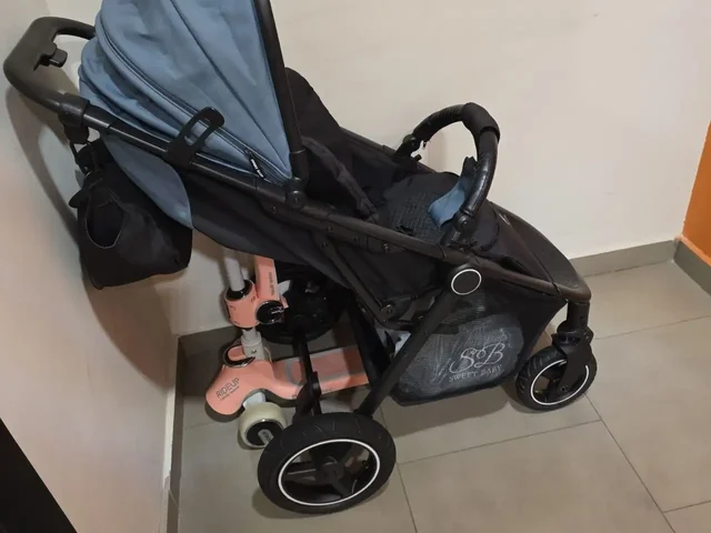 Коляска Sweet Baby в хорошем состоянии с аксессуарами - Мальчики в Москва