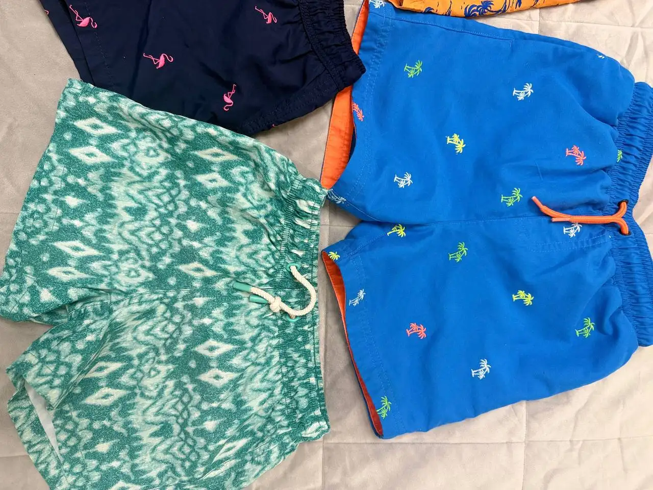 Плавательные шорты для мальчика от Calzedonia и GJ - Одежда для детей (Барахолка) в Люберцы
