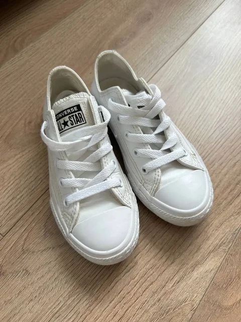 Продаю новые белые кеды Converse - Ковры в Москва
