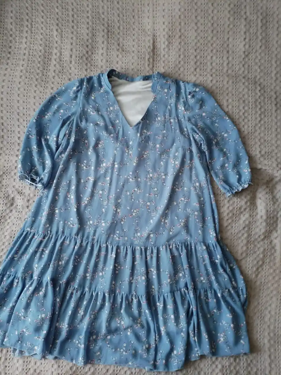 Продам новые платья