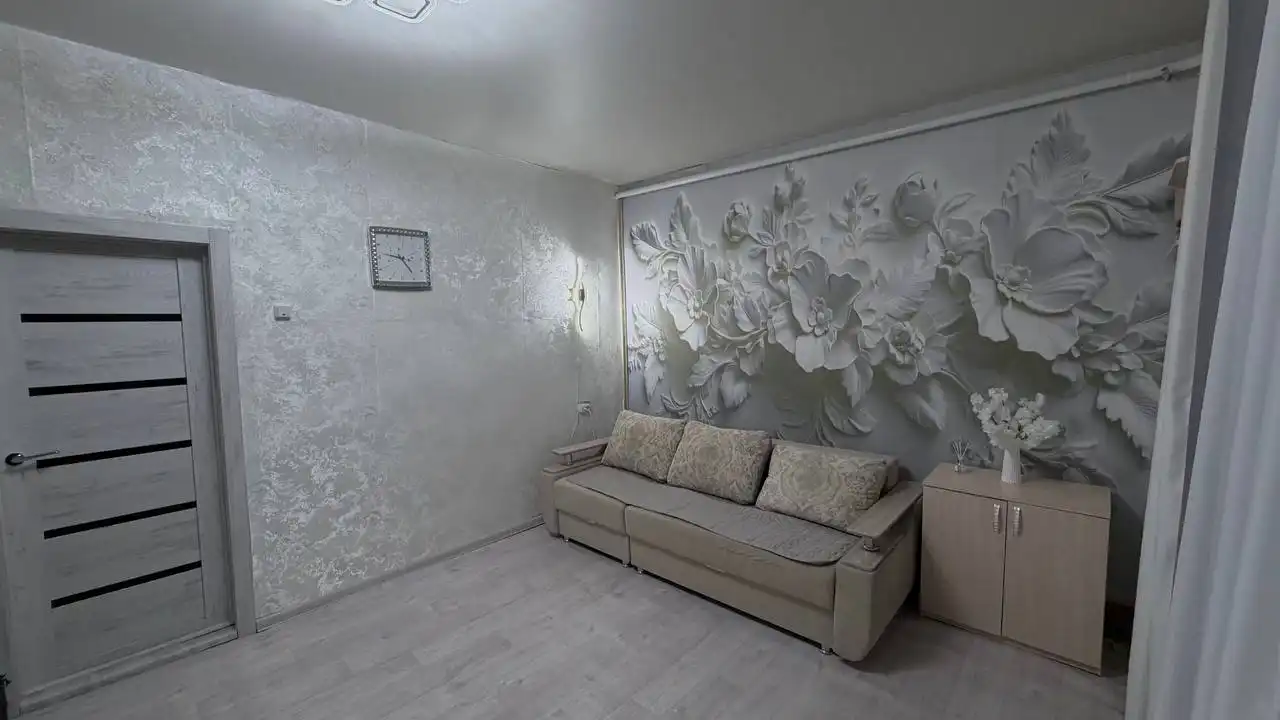 Сдам квартиру на длительный срок в деревянном доме