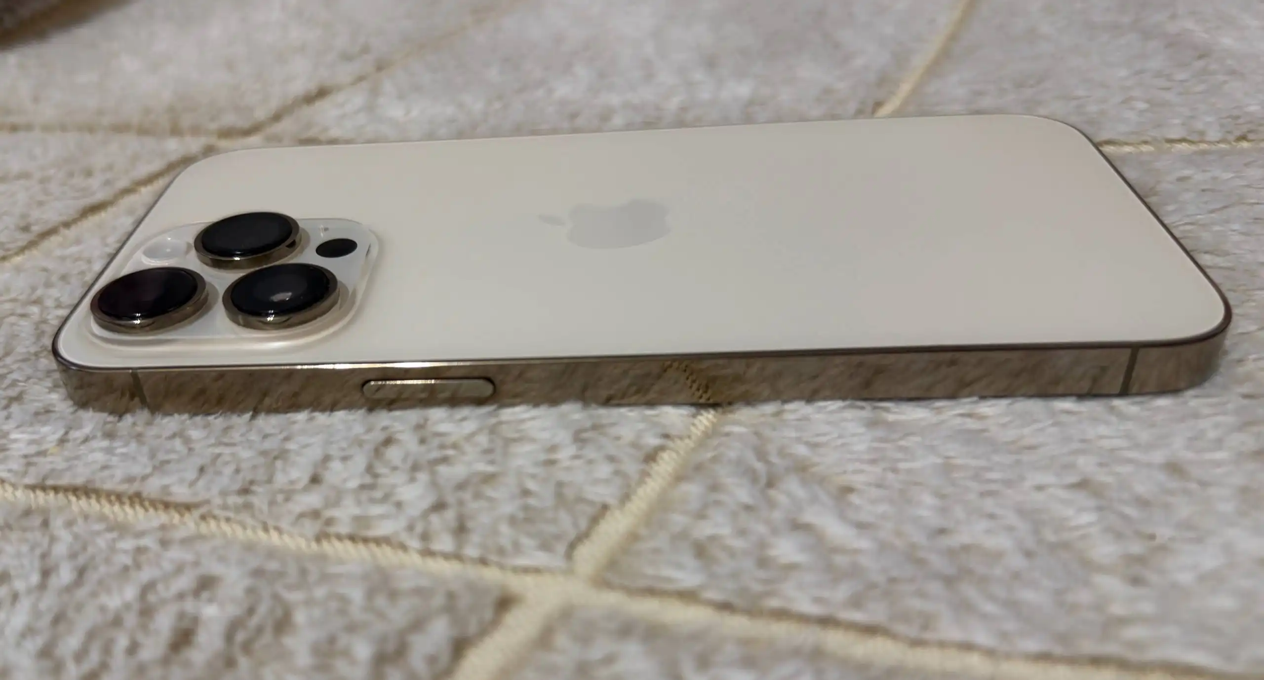 Продам айфон 14 про Макс