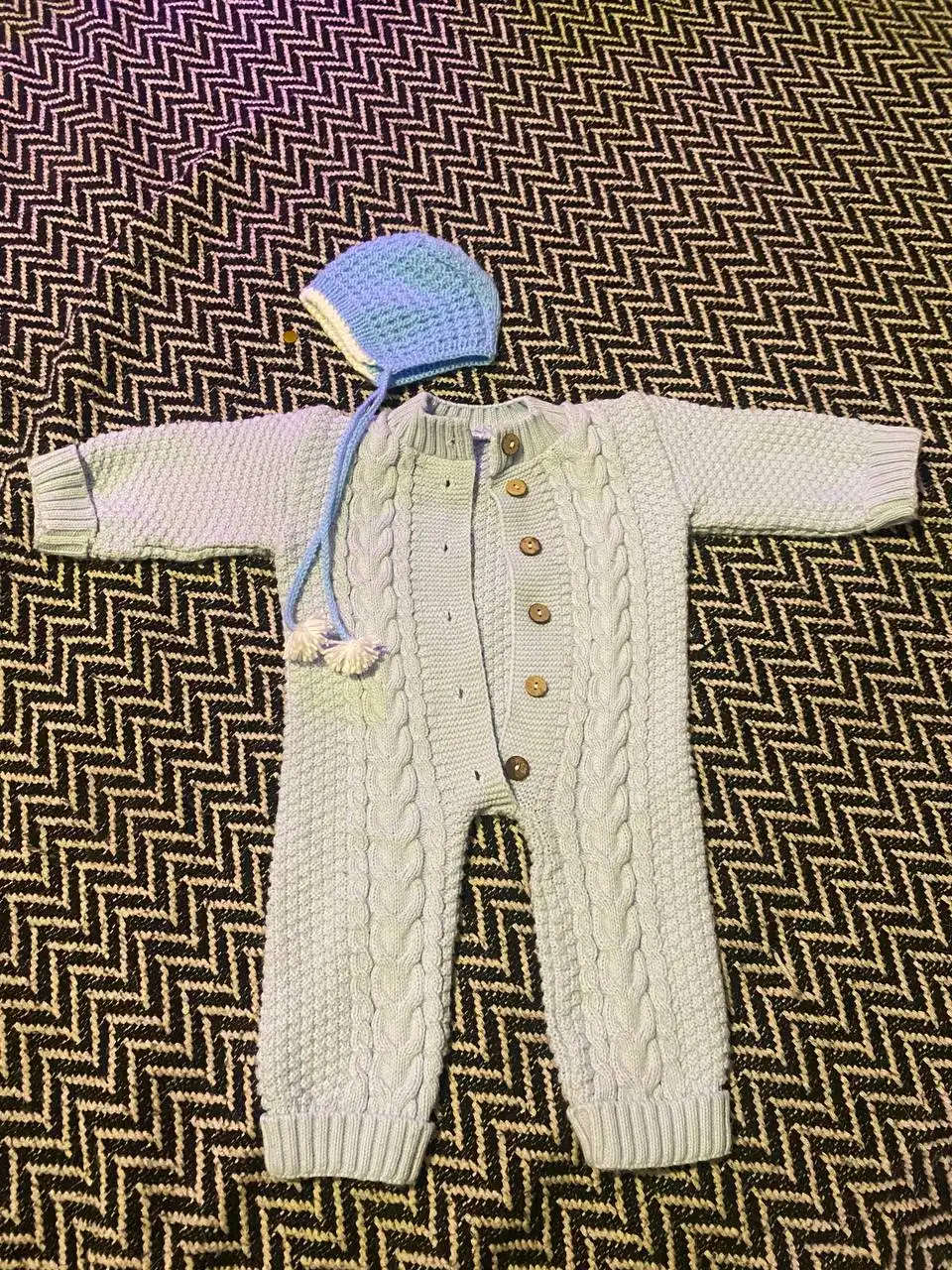 Комбезы 68р-р голубой вязаный с шапочкой