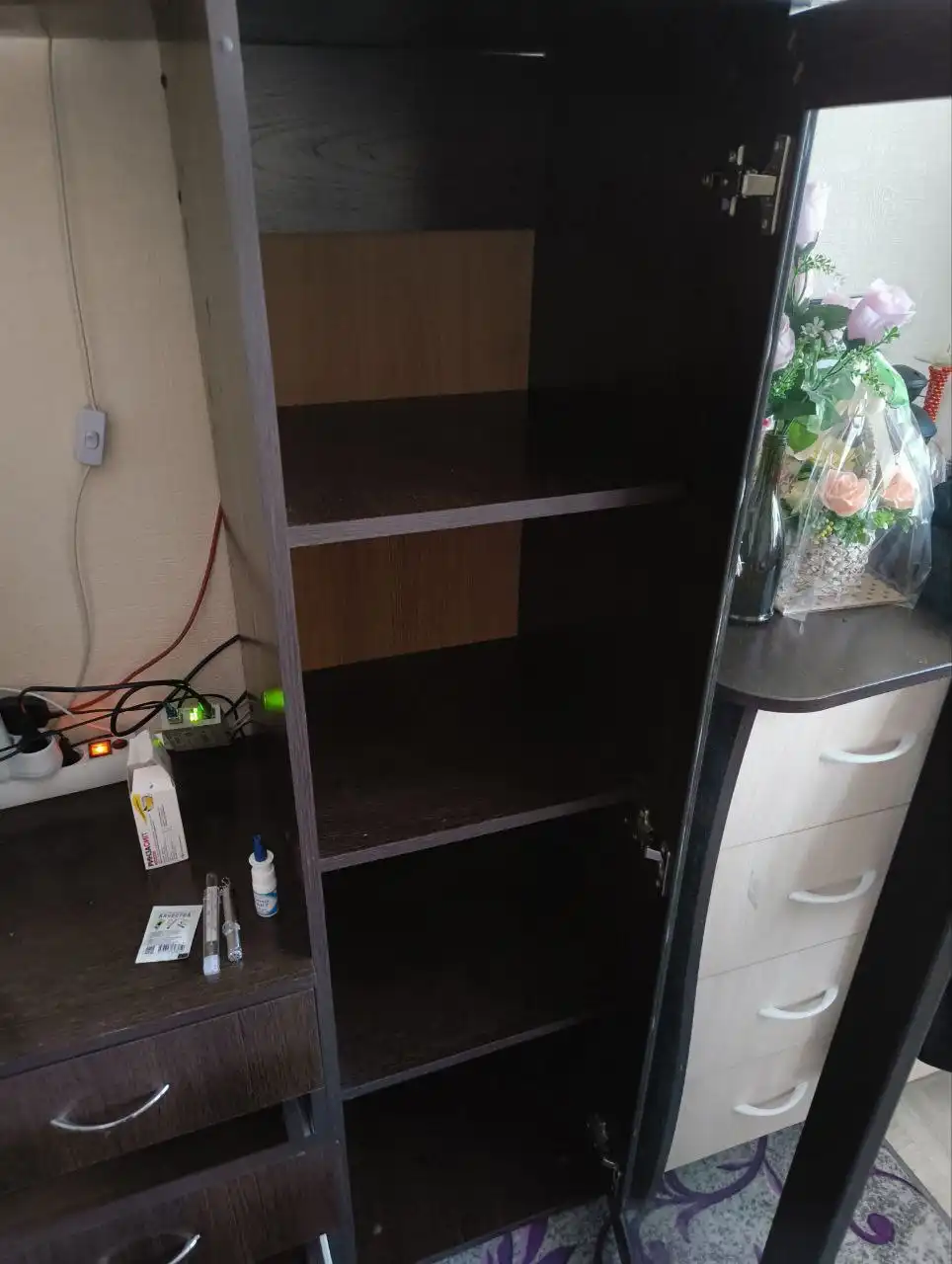 Продам стенку в отличном состоянии