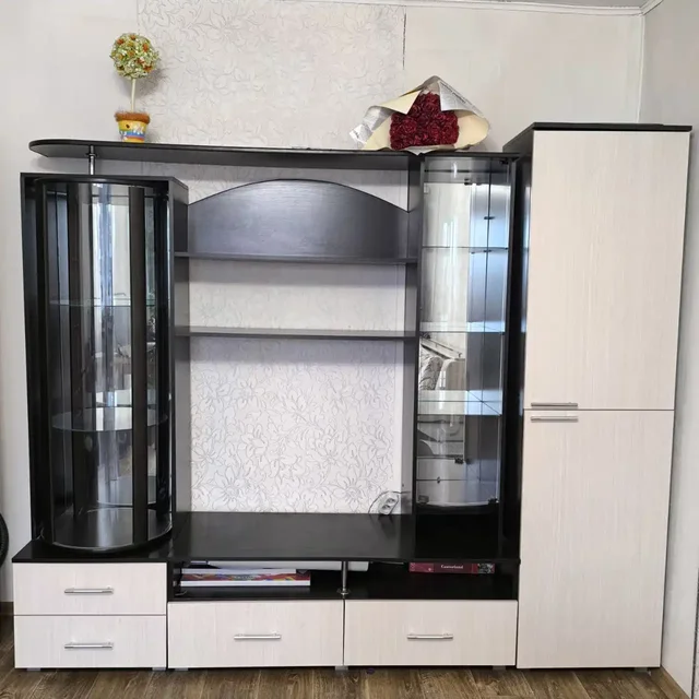 Продам стенку для гостиной - частное объявление в Томск