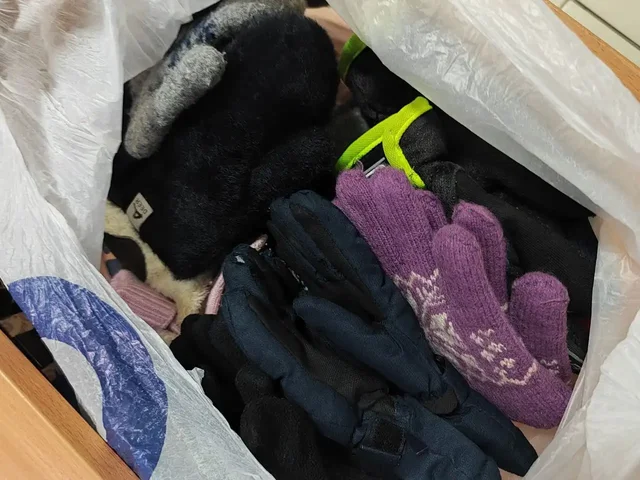 Одежда и обувь в отделе потеряшек школы - частное объявление в Томск